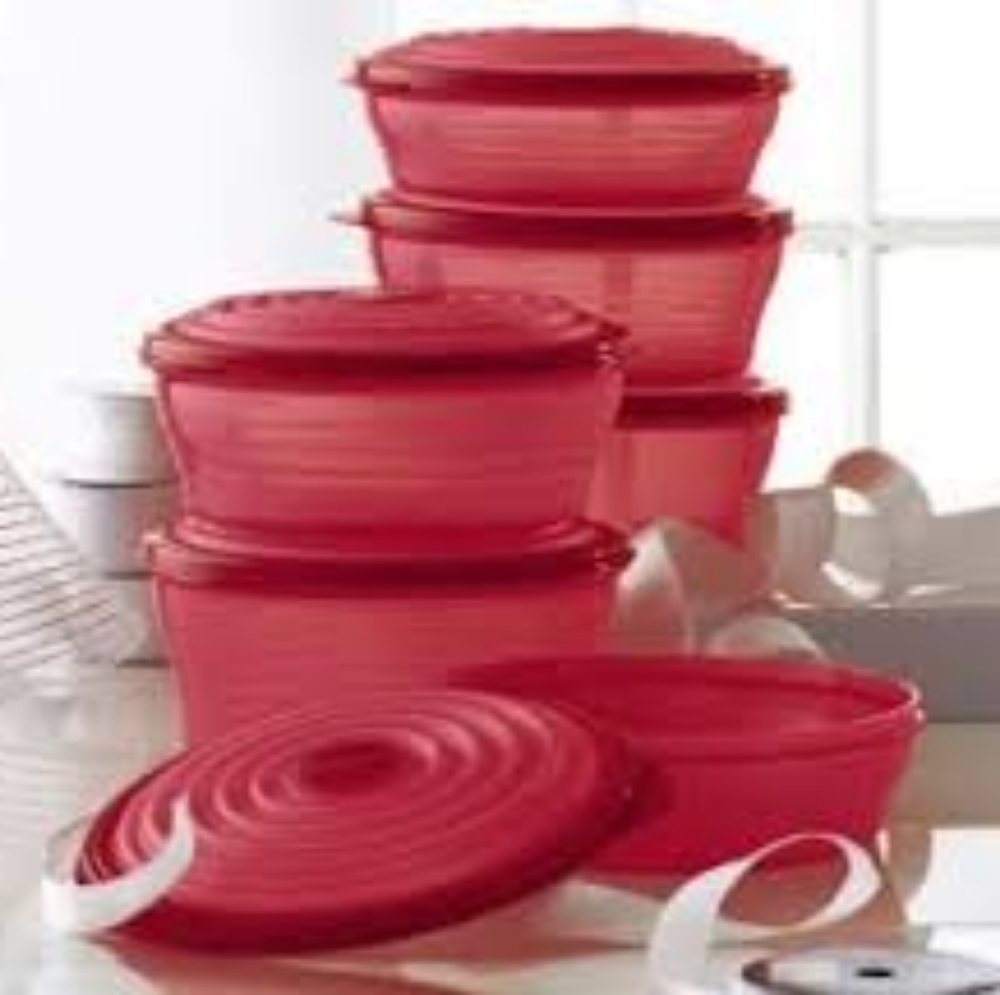 TUPPERWARE: Stuffables Super Set - red